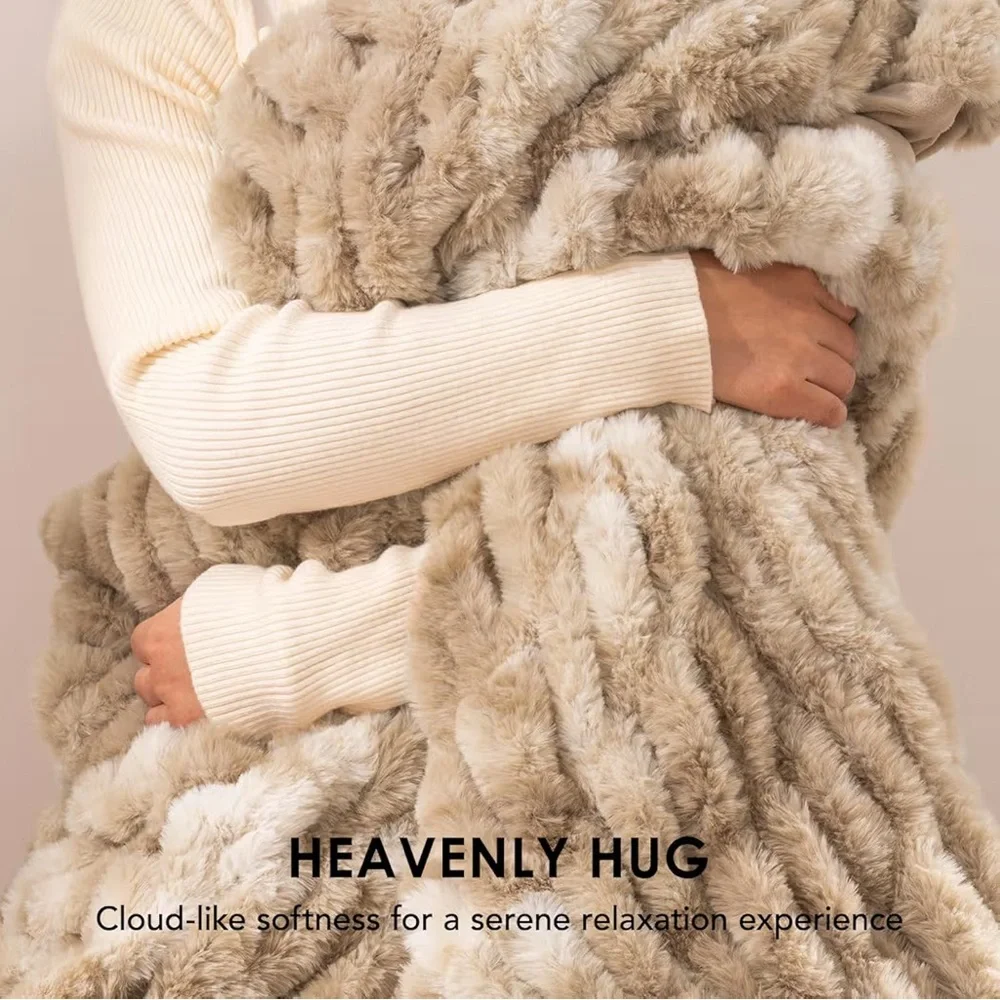 EVERGRACE Faux Rabbit Fur Throw Blanket 60x80 Beige Plush Reversible Velvet